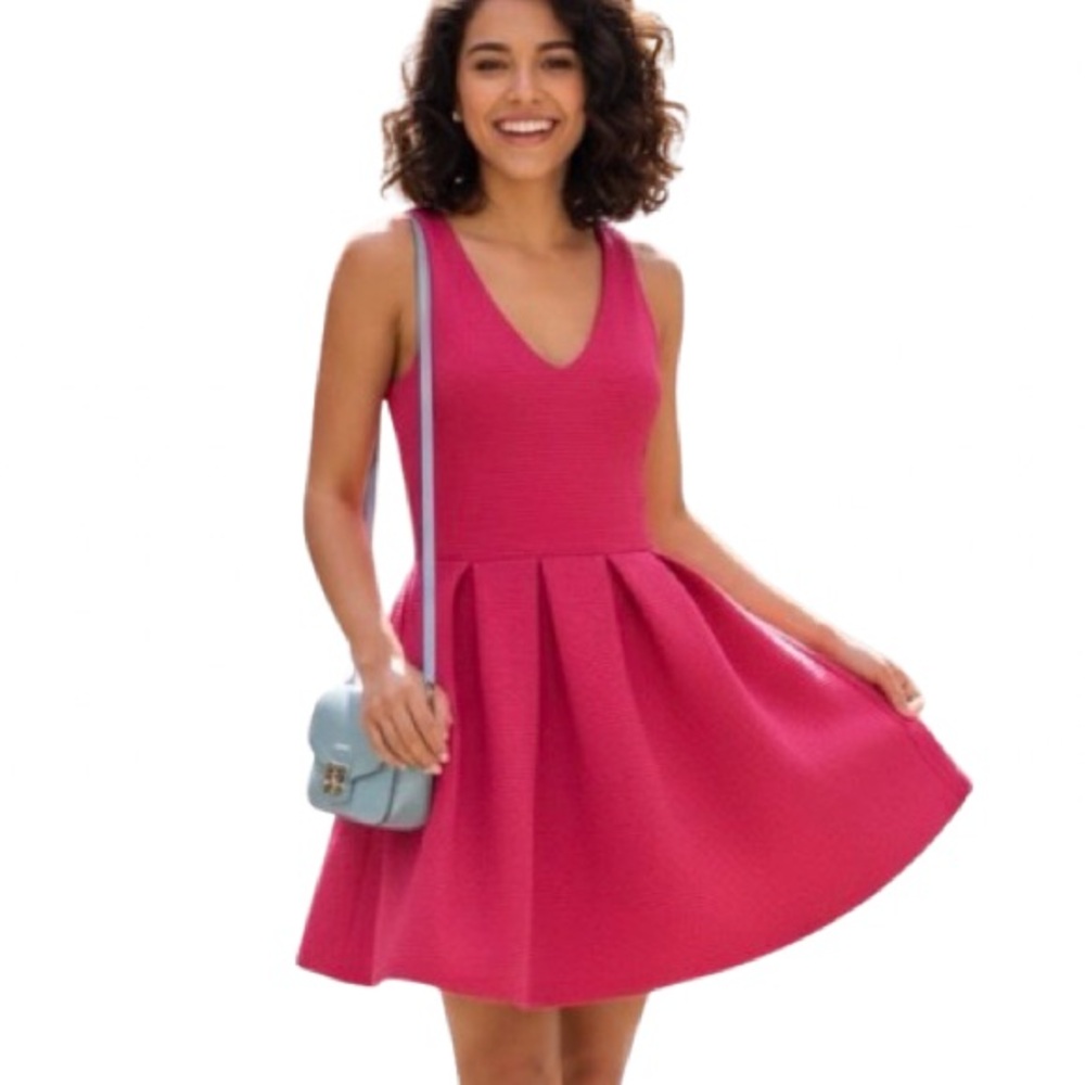 TOPSHOP Cherry Twist Rib Pleated Skater Dress - Size 4